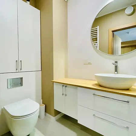 Apartment Zorza - Jacuzzi, Sauny, Sala Zabaw, Baseny, Parking, Do Plazy 400m Plaskie Zejscie Jastrzębia Góra
