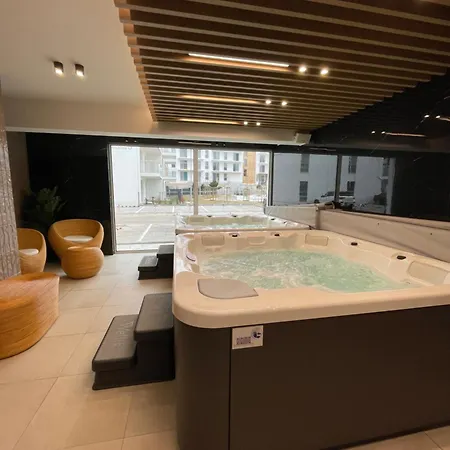 Zorza - Jacuzzi, Sauny, Sala Zabaw, Baseny, Parking, Do Plazy 400m Plaskie Zejscie Apartment